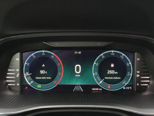 Škoda Octavia Combi Elegance.