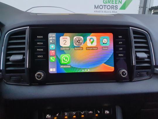 Škoda Karoq Ambition Plus.