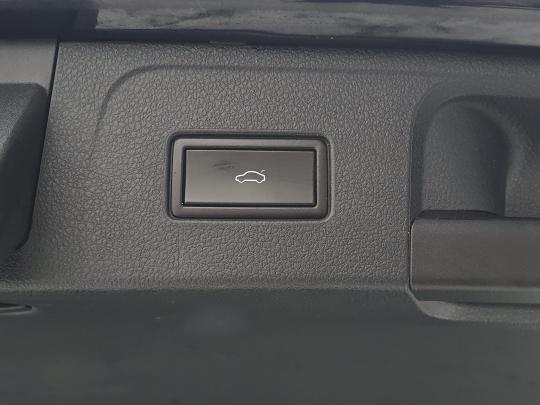 Volkswagen Passat (B8) Variant R-Line 4Motion