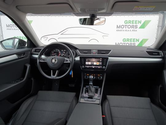 Škoda Superb Ambition.