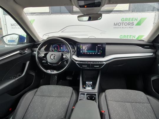 Škoda Octavia Combi Elegance.