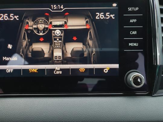 Škoda Karoq Ambition Plus.