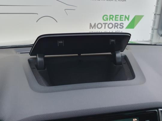 Škoda Karoq Ambition Plus.