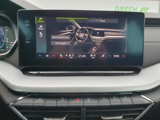 Škoda Octavia Combi Elegance.