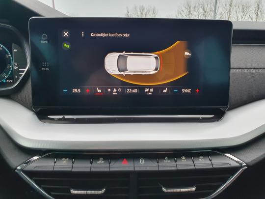 Škoda Octavia Combi Elegance.