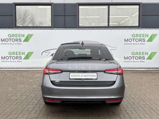Škoda Superb HB Selection