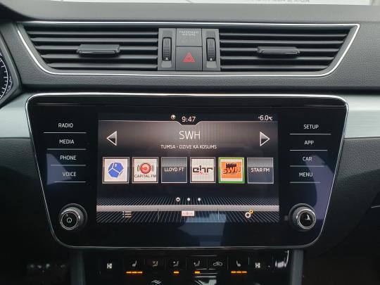 Škoda Superb Ambition.