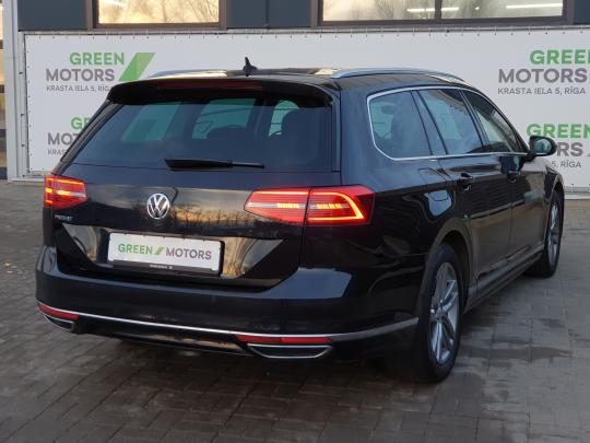 Volkswagen Passat (B8) Variant R-Line 4Motion