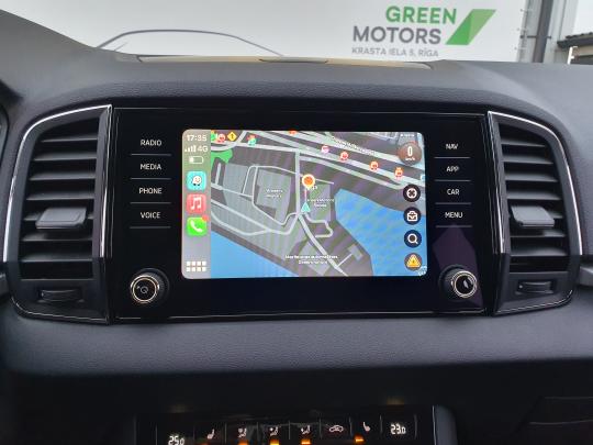 Škoda Karoq Ambition Plus.