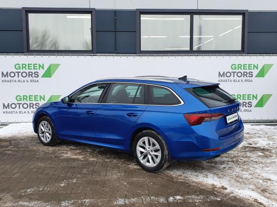 Škoda Octavia Combi Elegance.