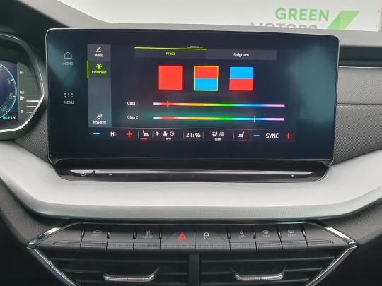 Škoda Octavia Combi Elegance.