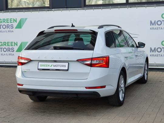 Škoda Superb Ambition Plus
