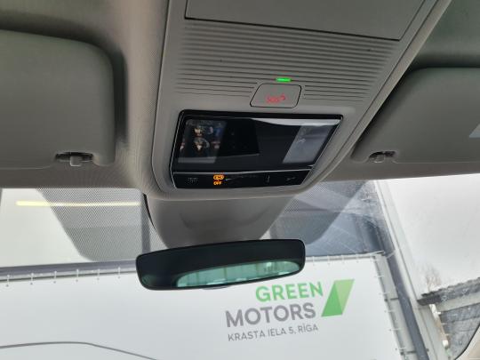 Škoda Octavia Combi Elegance.