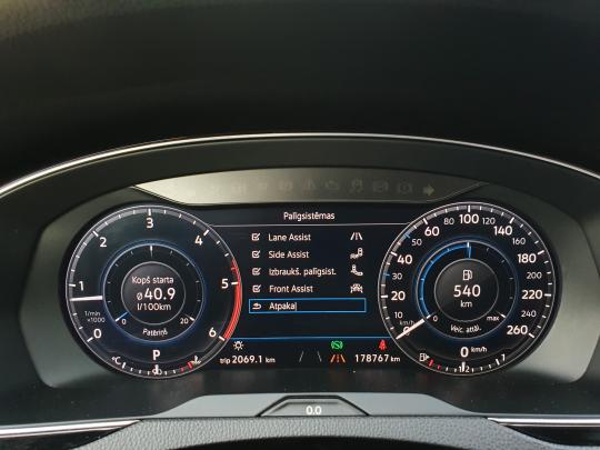 Volkswagen Passat (B8) Variant R-Line 4Motion